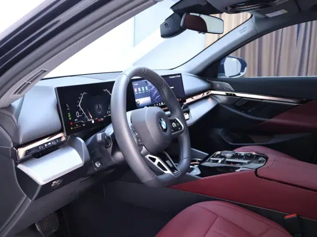 BMW 5 Series — Фото автомобиля 11