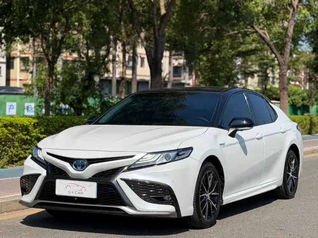 Фотография автомобиля — Toyota Camry
