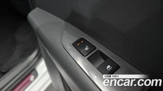 Kia Niro — Фото автомобиля 18