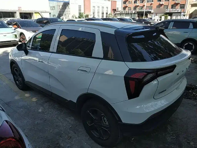 Geely Geometry E Firefly — Фото автомобиля 4