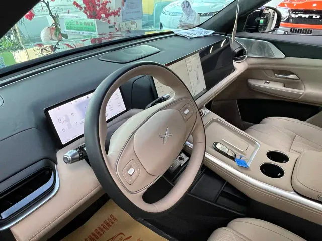 Xpeng G9 — Фото автомобиля 4