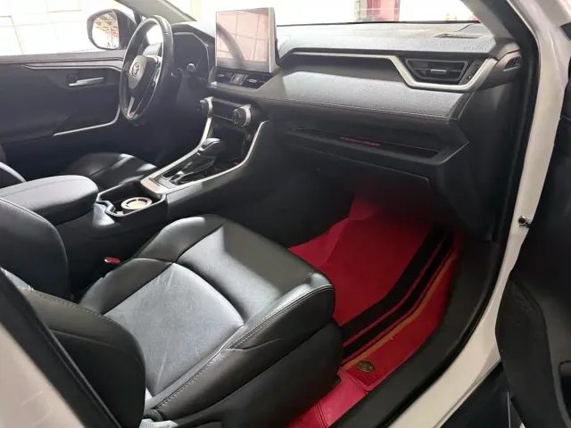 Toyota Wildlander — Фото автомобиля 20