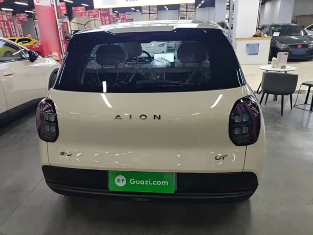 GAC Aion UT — Фото автомобиля 5