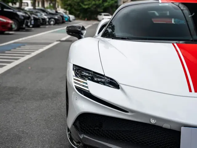 Ferrari SF90 — Фото автомобиля 4