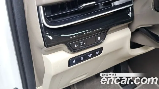 Kia Carnival Generation 4 — Фото автомобиля 26