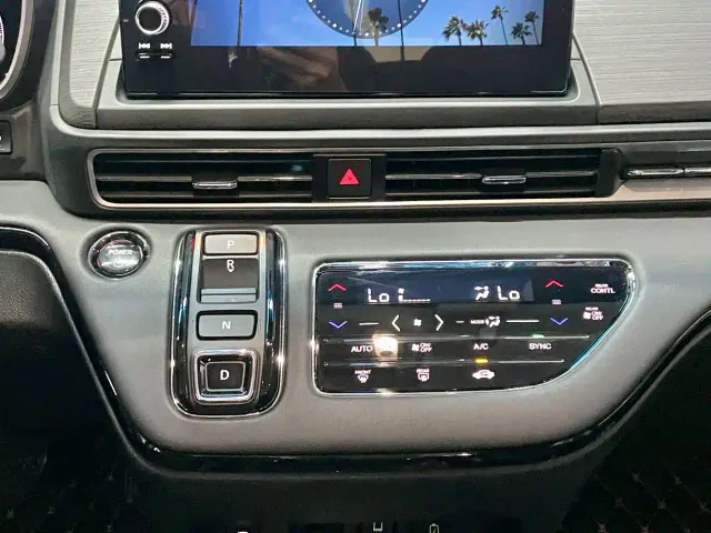 Honda Elysion — Фото автомобиля 15