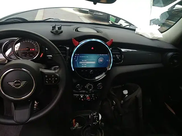 MINI Hatch — Фото автомобиля 9