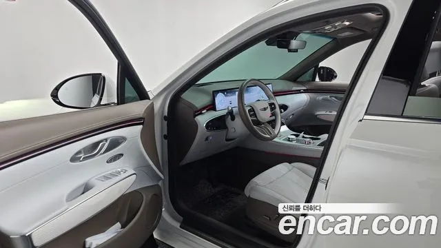 Genesis GV70 — Фото автомобиля 10