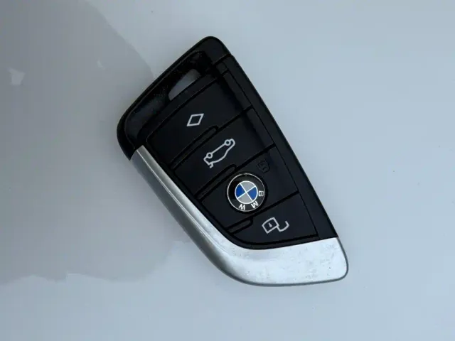 BMW BMW 3 Series 2022 325Li xDrive M Sport Package — Фото автомобиля 7