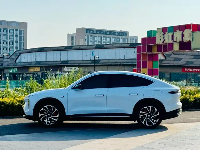 Nio EC6 — Фото автомобиля 4