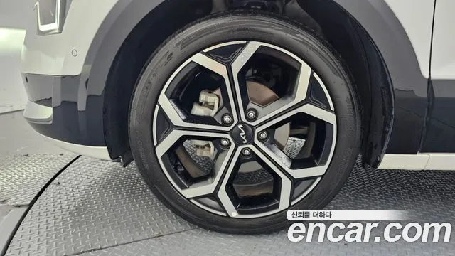 Kia Niro The All New Niro Signature — Фото автомобиля 3