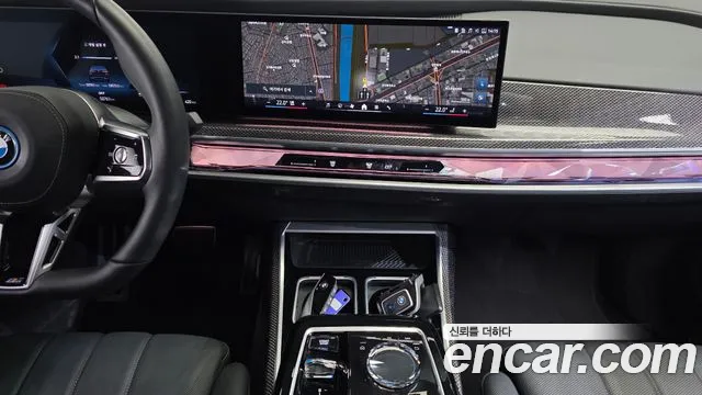BMW i7 — Фото автомобиля 27