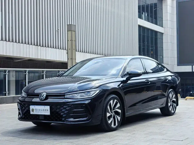 Volkswagen Passat — Фото автомобиля 2