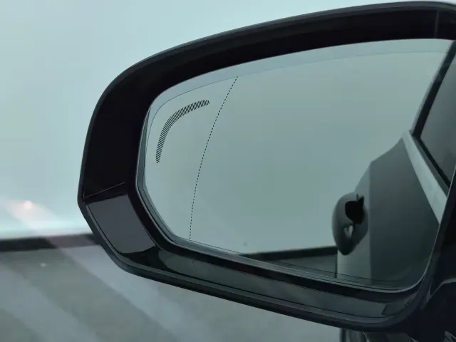Volvo S90 — Фото автомобиля 25