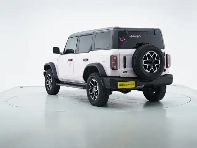 Ford Bronco — Фото автомобиля 4