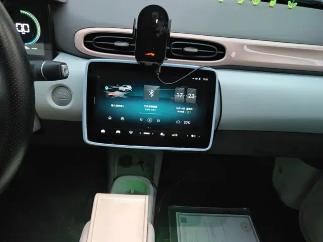 Leapmotor T03 — Фото автомобиля 12