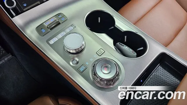 Genesis GV70 — Фото автомобиля 12
