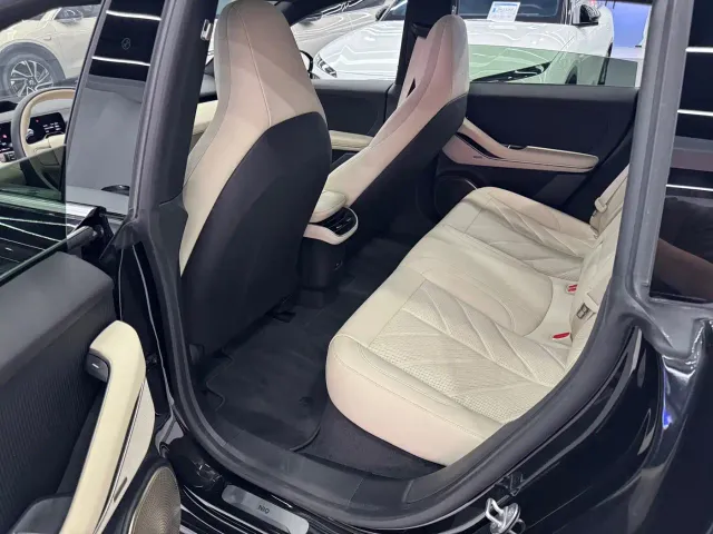 Nio ET5 Touring — Фото автомобиля 12