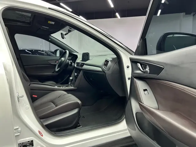 Mazda CX-4 — Фото автомобиля 21