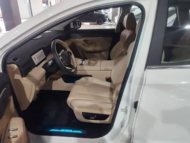 Jetour Shanhai L9 — Фото автомобиля 21