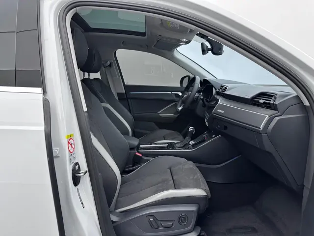Audi Q3 — Фото автомобиля 12