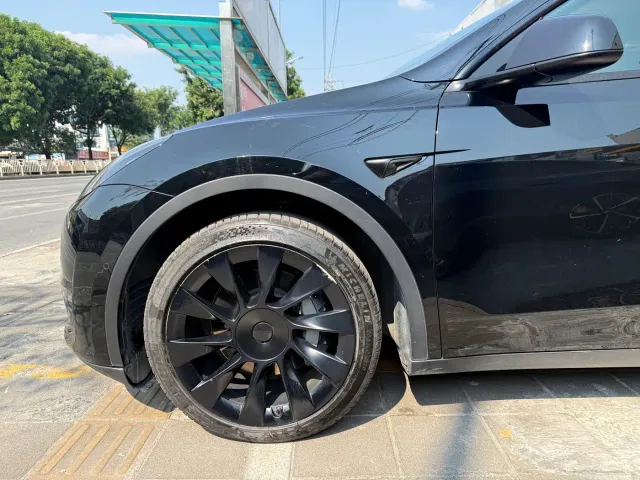 Tesla Model Y — Фото автомобиля 20