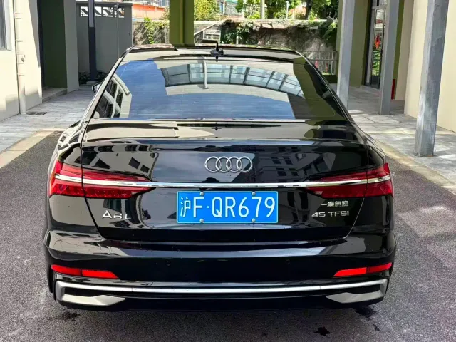 Audi A6L — Фото автомобиля 8