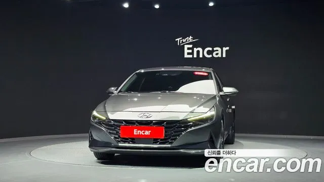 Hyundai Avante CN7 — Фото автомобиля 3
