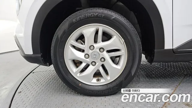 Hyundai Venue — Фото автомобиля 5