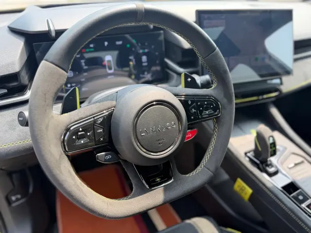 Lynk & Co 03 — Фото автомобиля 22