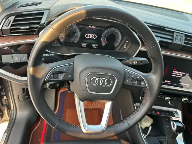 Audi Q3 — Фото автомобиля 12