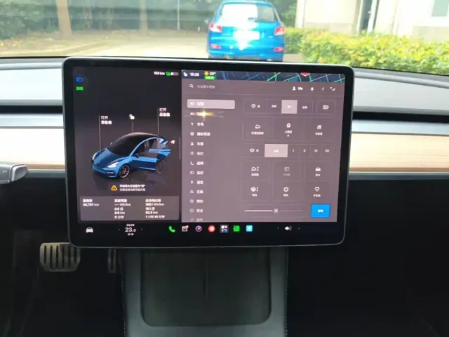 Tesla Model 3 — Фото автомобиля 12