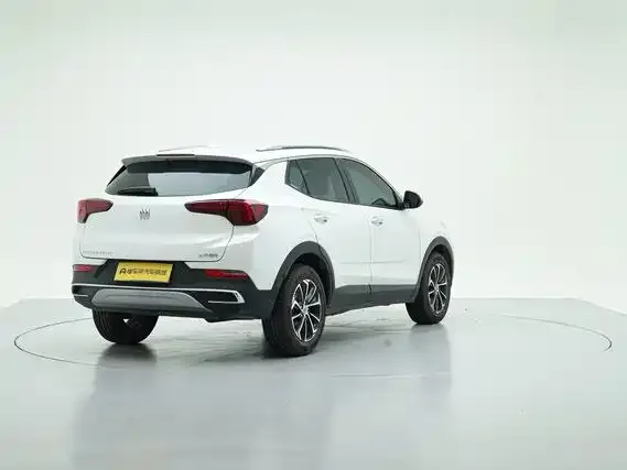 Buick Encore PLUS — Фото автомобиля 3