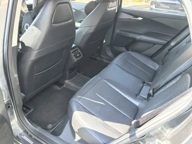 Changan Qiyuan A05 — Фото автомобиля 12