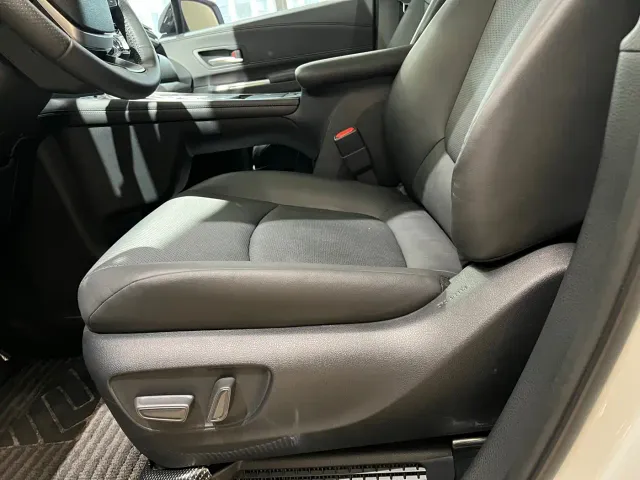 Toyota Granvia — Фото автомобиля 7
