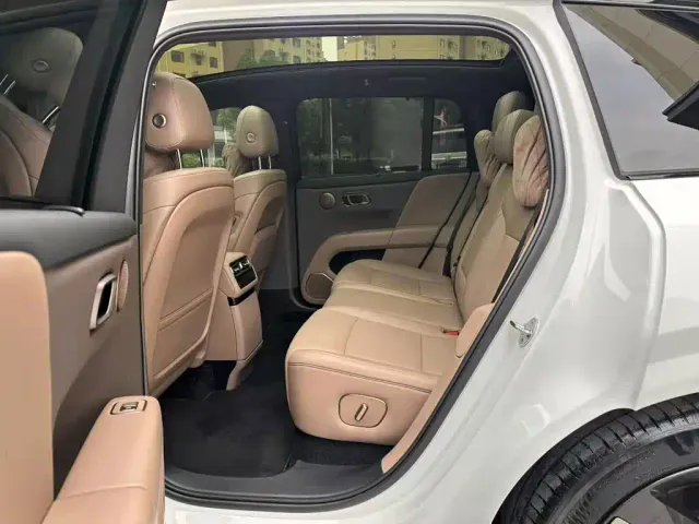 Li Auto i6 — Фото автомобиля 16