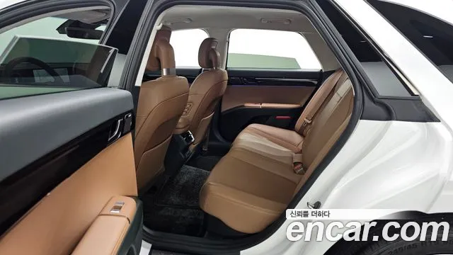 Hyundai Grandeur GN7 — Фото автомобиля 11