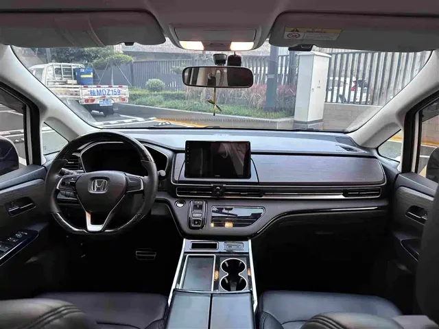 Honda Odyssey 2022 2.0L e:HEV Sharp·Enjoyment Edition — Фото автомобиля 5