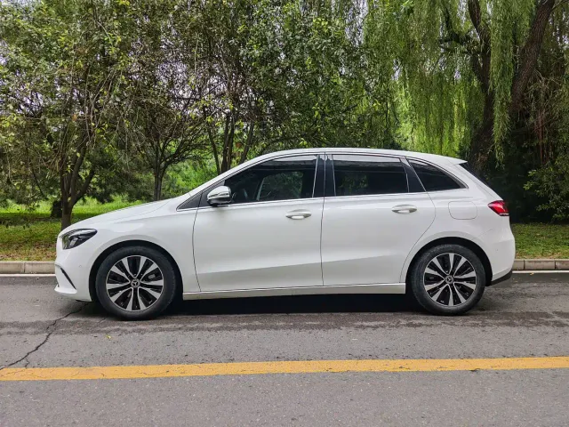 Mercedes-Benz B-Class — Фото автомобиля 10