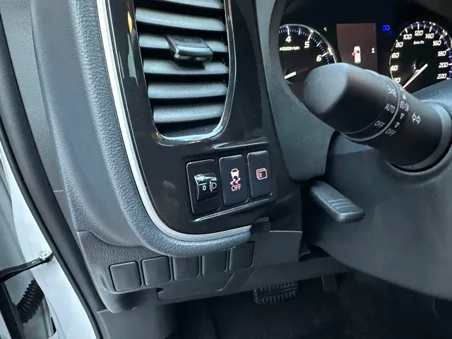 Mitsubishi Outlander — Фото автомобиля 11