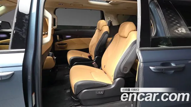 Kia Carnival 4th Gen — Фото автомобиля 16