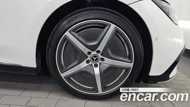 Mercedes-Benz EQE V295 — Фото автомобиля 6