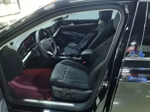 Volkswagen Passat — Фото автомобиля 14