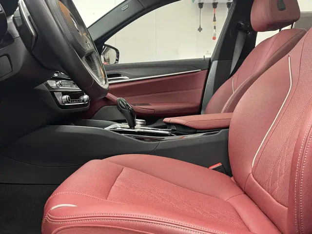 BMW 5 Series — Фото автомобиля 5