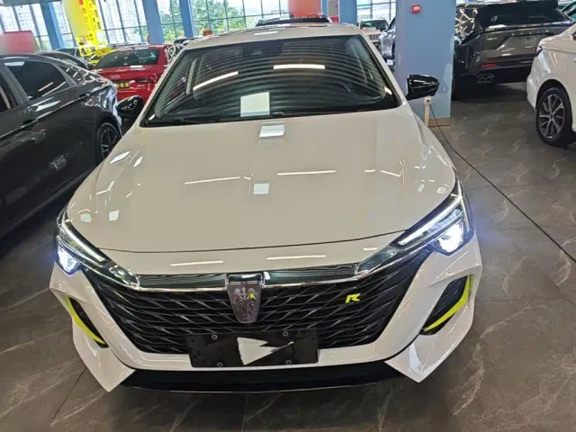 Roewe i6 MAX — Фото автомобиля 2
