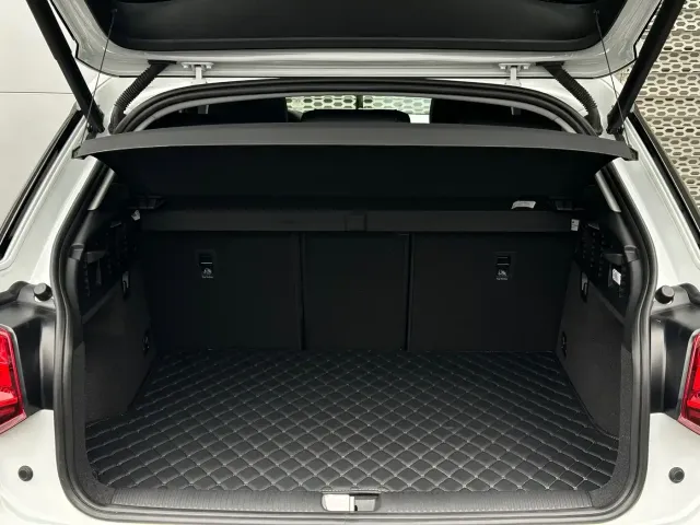 Audi Audi Q2L 2024 35TFSI Progressive Sport — Фото автомобиля 16