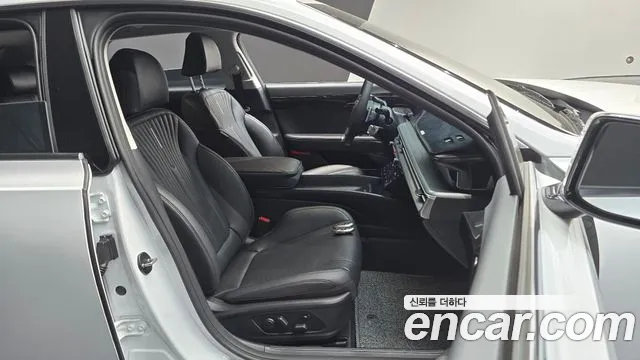 Hyundai Grandeur Grandeur (GN7) 3.5 LPG 2WD (Такси) — Фото автомобиля 22