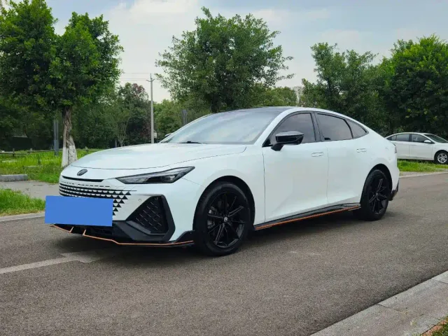 Фотография автомобиля — Changan UNI-V