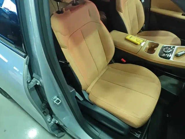 Geely Galaxy Starship 7 EM-i — Фото автомобиля 24