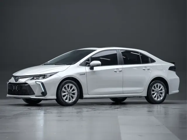 Фотография автомобиля — Toyota Corolla